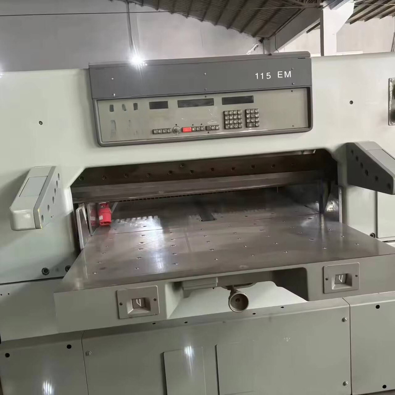 Paper Cutting Guillotine - Cortadora Polar Usada, Guillotina Eléctrica Pequeña