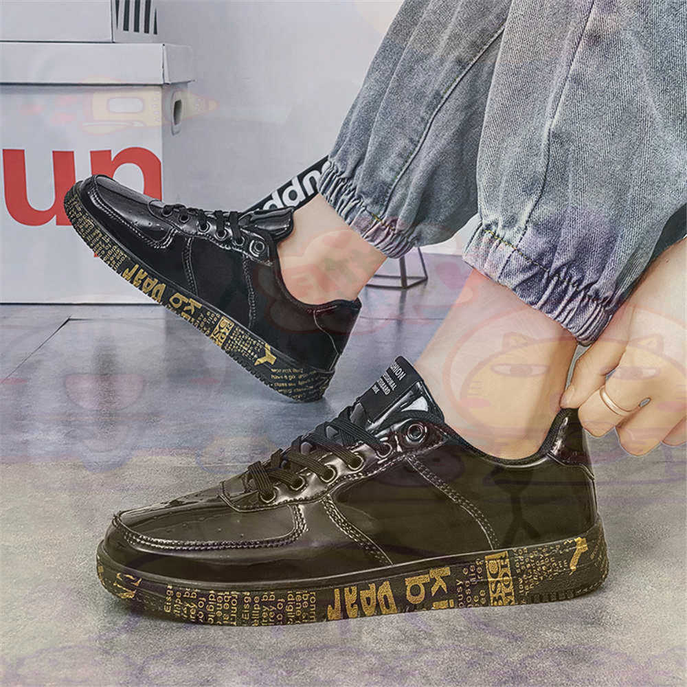 Zapatillas de deporte redondas - Tech Office Outfits Men reseña y precio